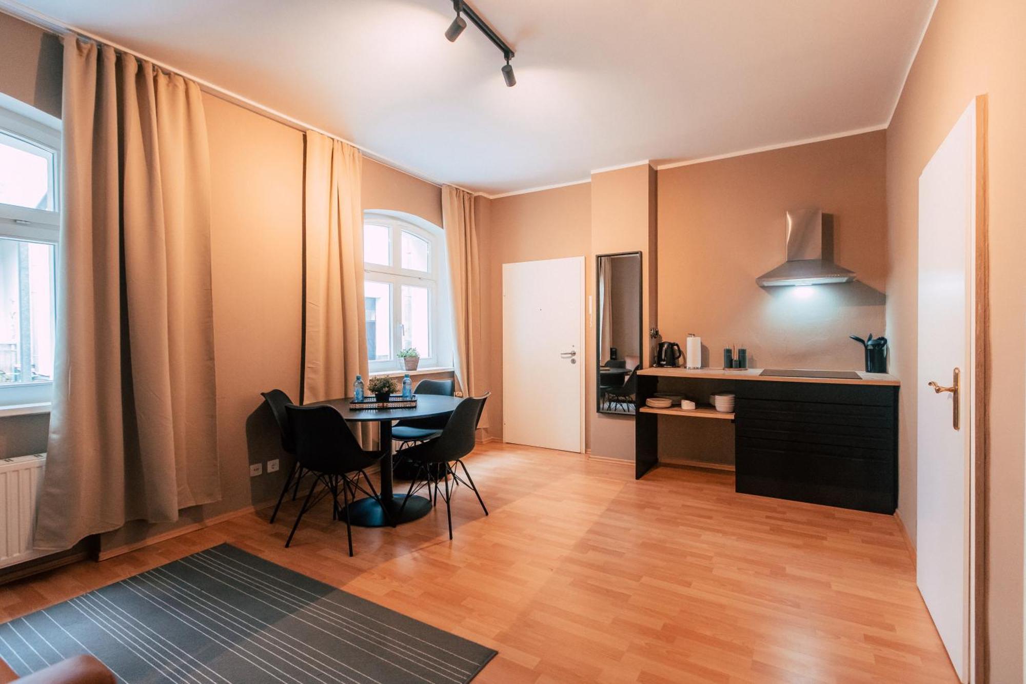 Luga Homes - Chausseehaus Leipzig Buitenkant foto